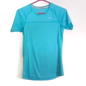 Nike Dri-Fit Ladies Workout Shirt Size Small